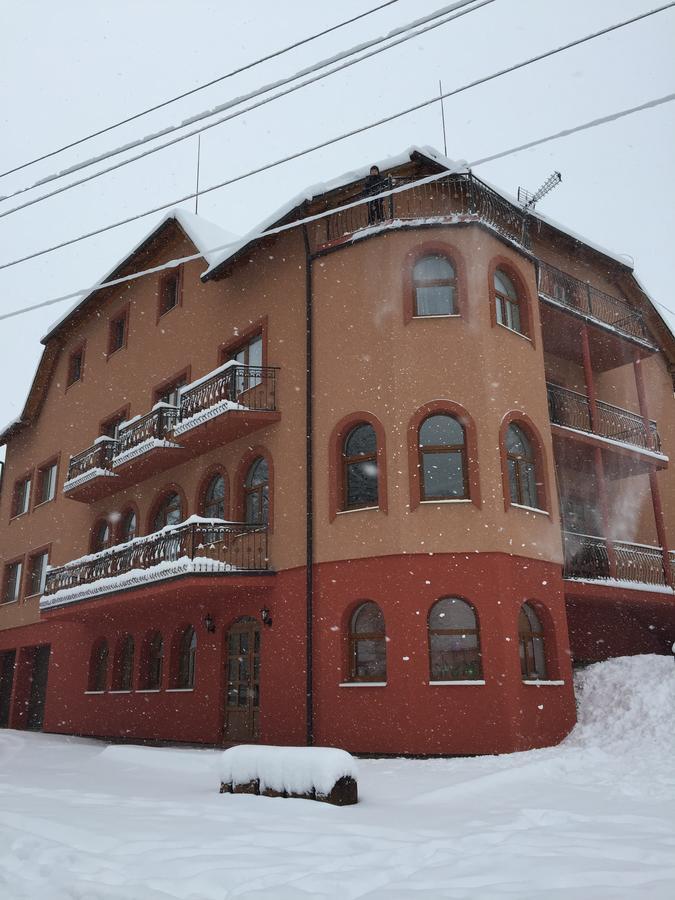 Franc Hotel Ясиня Екстериор снимка