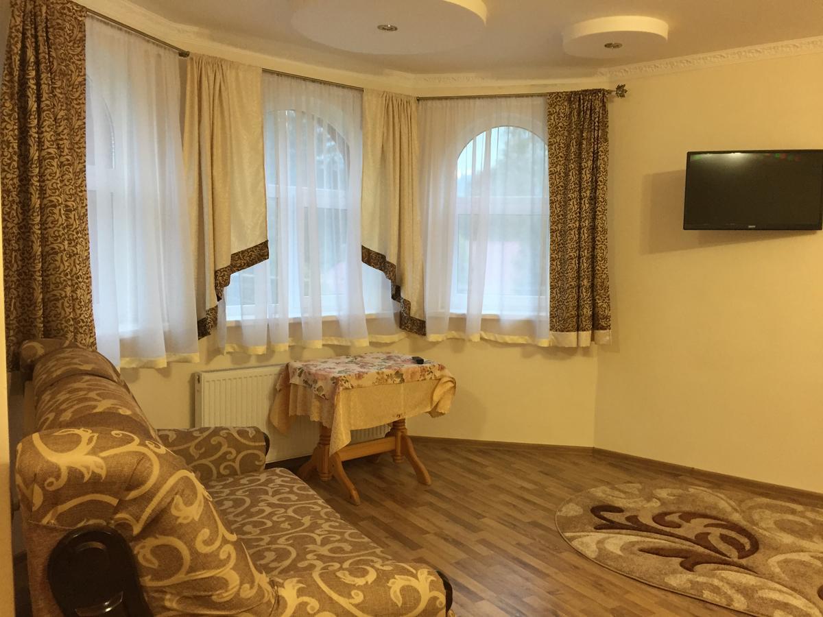 Franc Hotel Ясиня Екстериор снимка