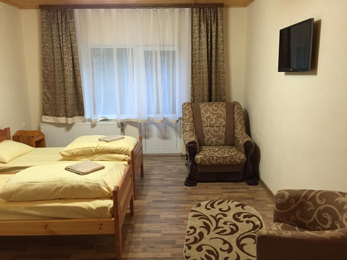 Franc Hotel Ясиня Екстериор снимка